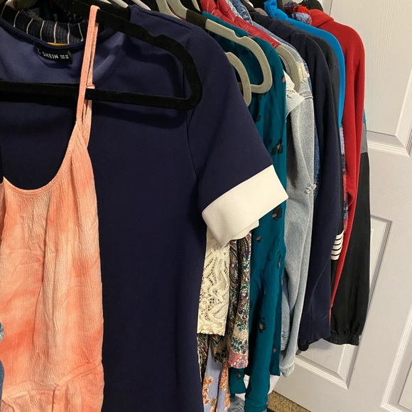 Reseller Mystery Box 8-15 items! - Picture 3 of 5